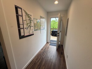 Interior - Spacious, private, and close to downtown Rogers, AR & Trails (Rogers)