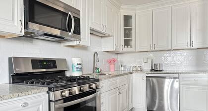Downtown 3BD City View with Washer Dryer