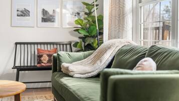 Smart TV, fireplace, table football, ping pong