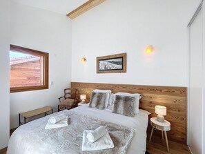 1 bedroom, iron/ironing board, bed sheets