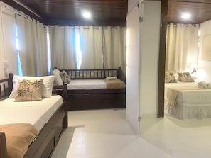 Premium Τετράκλινο Δωμάτιο, Βεράντα | Χρηματοκιβώτιο στο δωμάτιο, δωρεάν Wi-Fi