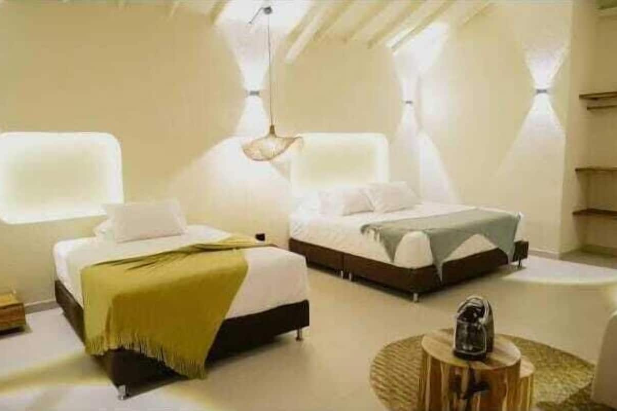 Deluxe Studio Suite | Free WiFi
