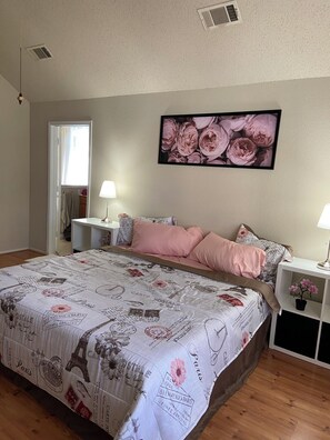 3 Schlafzimmer, Bügeleisen/Bügelbrett, WLAN, Bettwäsche