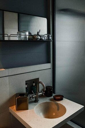 Hair dryer - Refined 1930s Art Deco Flat "202" | Roma Norte (Ciudad de México)