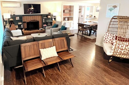 Newly Renovated Charmer