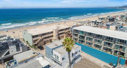 Romantic Beach Get-a-way: Coastal Calm Awaits!