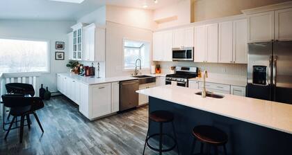 Wild About Anchorage · Hot Tub · Rooftop Patio · Chef's Kitchen · Coffee Bar