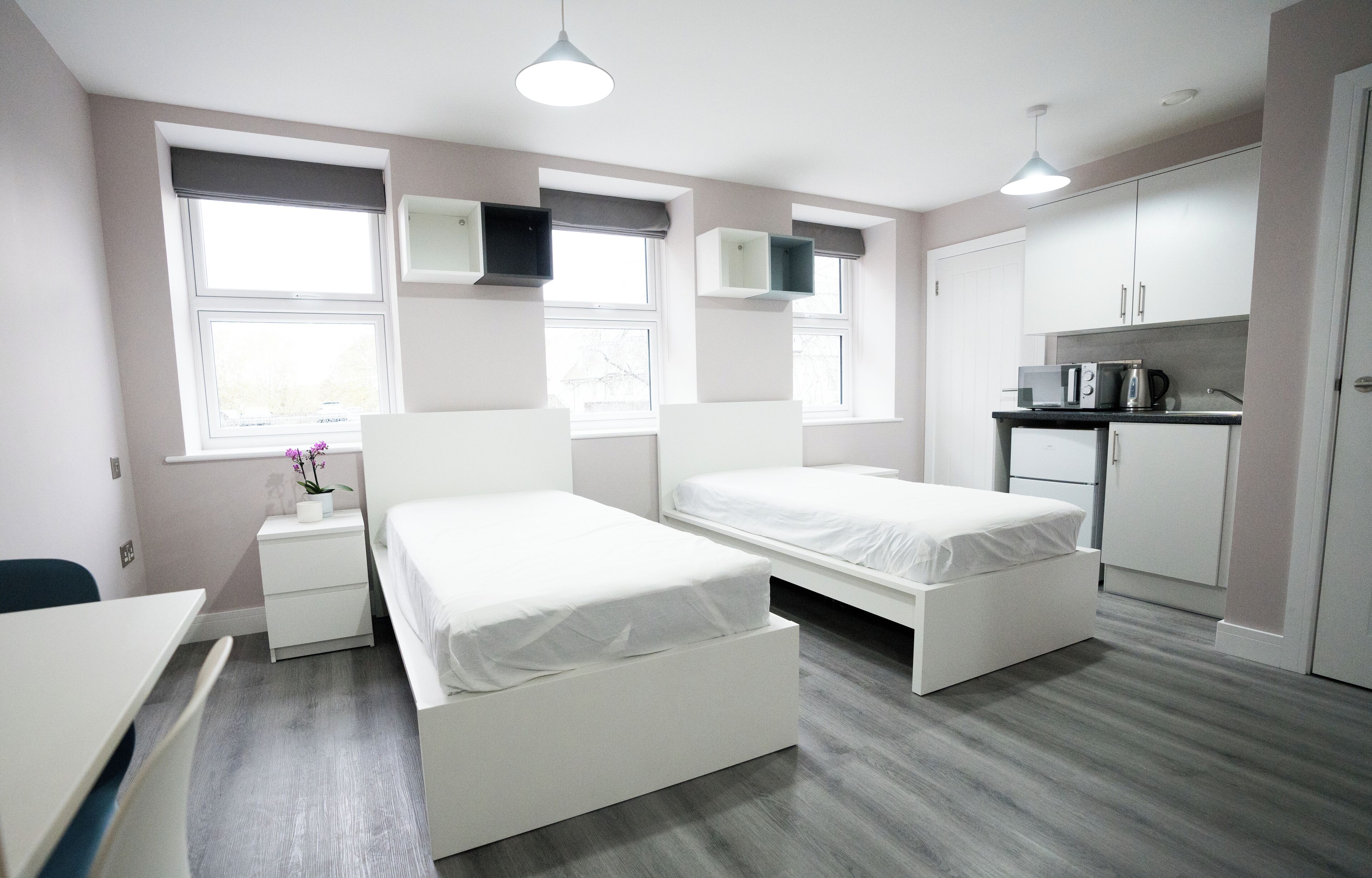 Superior Twin Room, Multiple Beds, Kitchenette | Desk, laptop workspace, blackout curtains, soundproofing