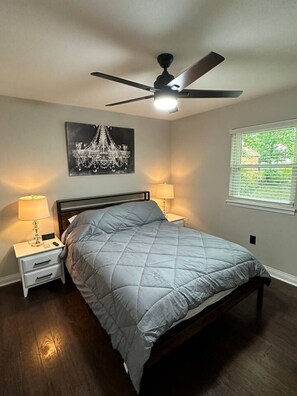 2 bedrooms, desk, iron/ironing board, travel crib