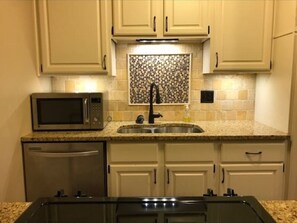 Fridge, microwave, oven, stovetop - Super Close to Mizzou Condo 2 Bed 1 Bath (Columbia)