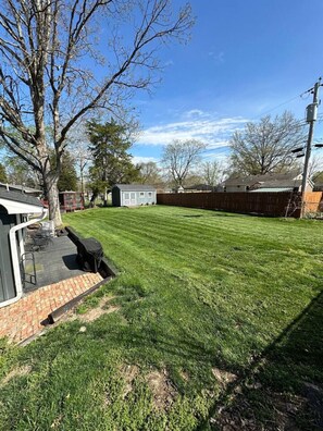 Property grounds - 3 Bedroom 1 Bath Pet Friendly 5 min to MU (Columbia)