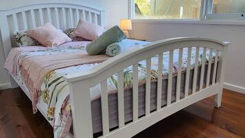 2 bedrooms, travel crib, WiFi, bed sheets