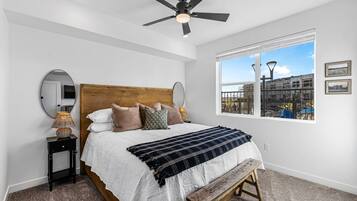 2 bedrooms, iron/ironing board, travel crib, WiFi (free)