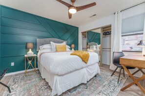 2 chambres, coffres-forts dans les chambres, bureau