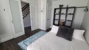 4 habitaciones, caja de seguridad en la habitación y escritorio 