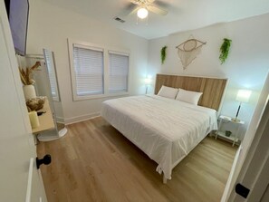 2 chambres, fer et planche à repasser, Wi-Fi, draps fournis