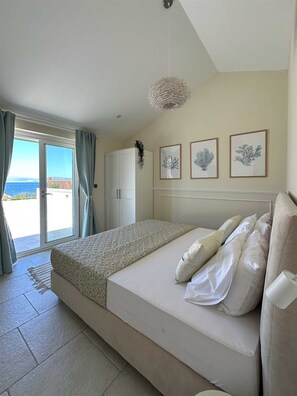 4 soverom, strykejern/-brett, wi-fi (inkludert) og sengetøy