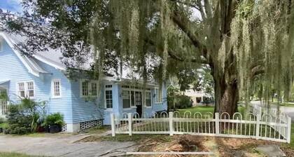 2/1 Historic family & pet friendly home