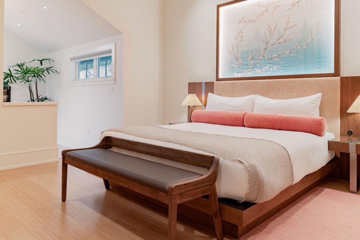 Deluxe Suite | 1 bilik tidur, peralatan tempat tidur premium, peti besi dalam bilik