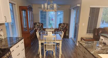 Minutes from EAA grounds and closer to shopping/dining/ transportation/medical