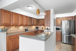 Maison, plusieurs lits, patio, vue ville (Unit 204) | Cuisine privée | Cafetière/bouilloire