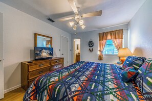 Unclassified image, 2 of 47, button - North Street Escape (Ruidoso)