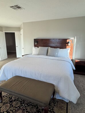 5 bedrooms, travel cot, WiFi, bed sheets