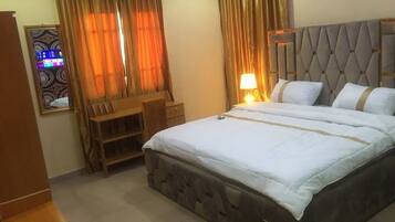 2 slaapkamers, een strijkplank/strijkijzer, wifi, beddengoed