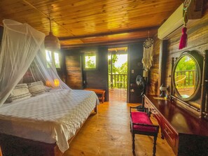 2 bedrooms, desk, WiFi, bed sheets - FULL FLOOR 2 BED 2 BATH IN CABIN (Santa Marta)