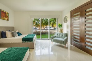 2 habitaciones, escritorio, tabla de planchar con plancha y wifi gratis 