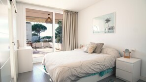 3 habitaciones y tabla de planchar con plancha 