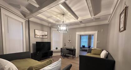 TOP RATED! FANTASTIC LOCATION! St. Louis near Delmar LOOP, WASHU, Forest Park!!!