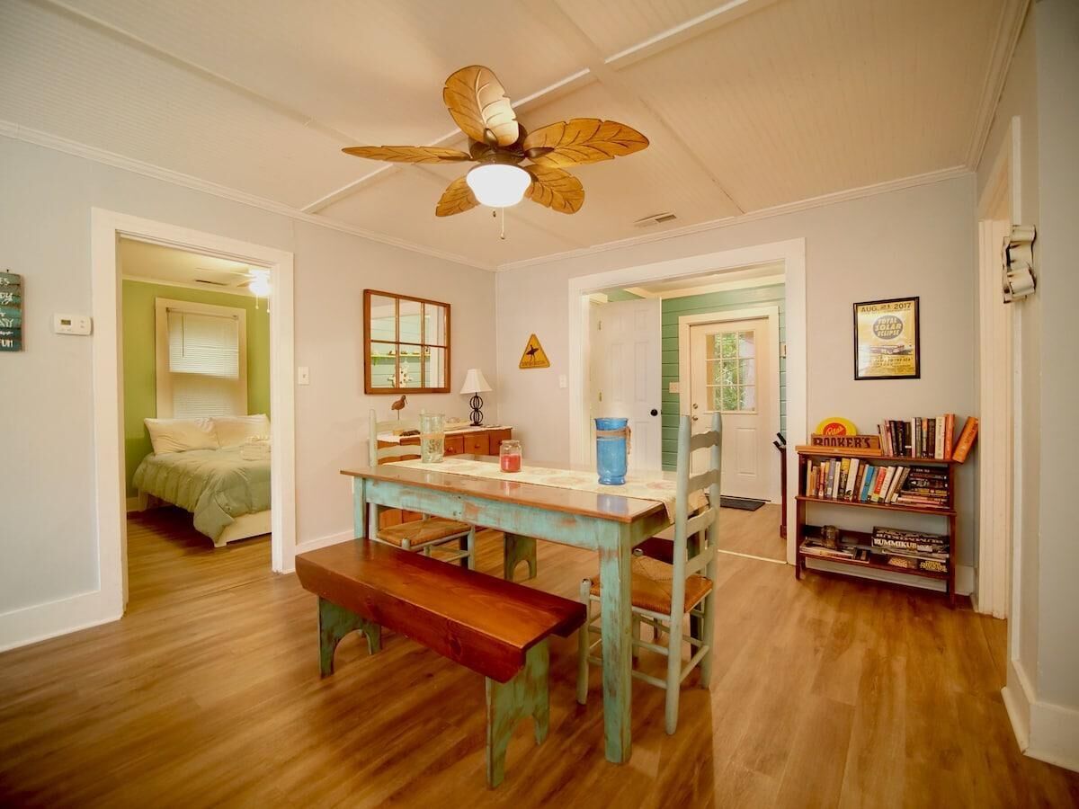 3 bedrooms, iron/ironing board, Internet, bed sheets