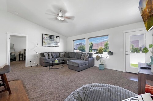 Charming 4-bedroom house with AC and WiFi in welcoming Twin Falls