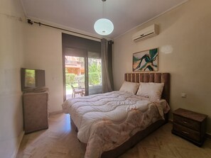 2 bedrooms, iron/ironing board, WiFi, bed sheets