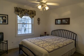 4 bedrooms, WiFi - 533 Sycamore in Lakeside (Lakeside)