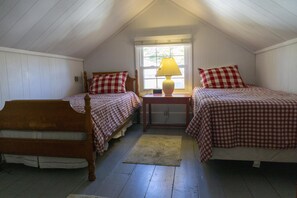 5 bedrooms, WiFi - 536 Cherry in Lakeside (Lakeside)