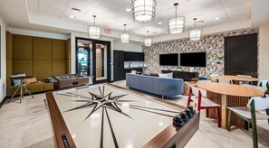 Spielezimmer