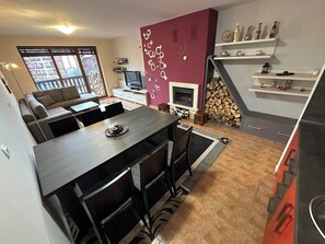 TV, fireplace - Cozy 2 Bedroom Penthouse with Fireplace (Blagoevgrad)