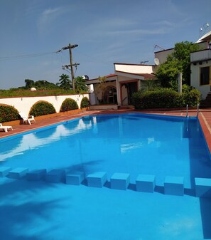 Outdoor pool - Gran Santiago Plaza (Santiago Tuxtla)