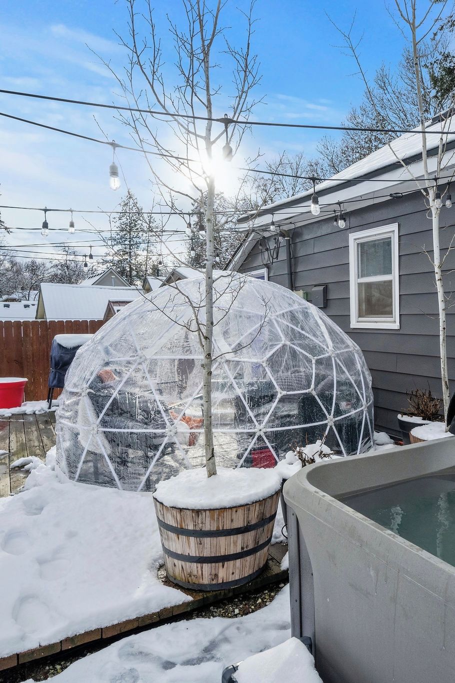 Igloo Nov-March Only