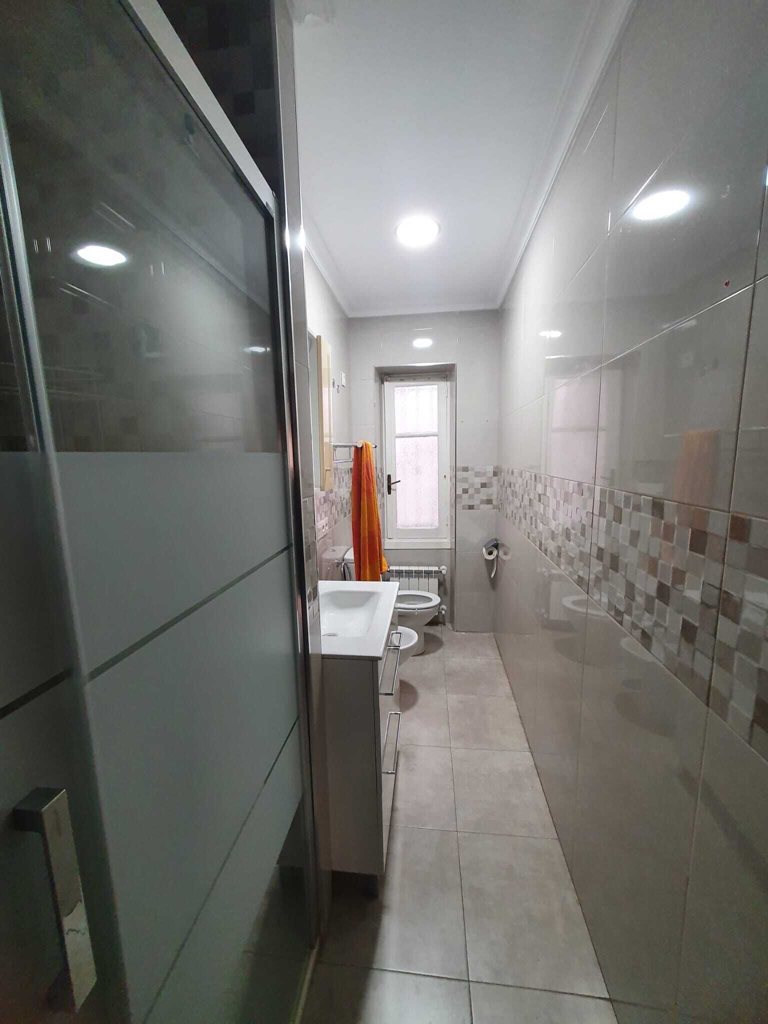 Shower, bidet, towels, soap