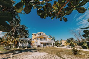 Exclusive-værelse - 1 soveværelse - ikke-ryger - ved stranden | Pengeskab på værelset, gratis Wi-Fi, sengetøj