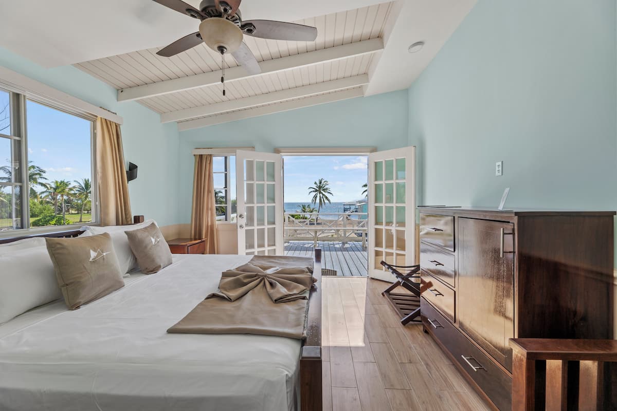 Elite Room, 1 King Bed, Ocean View | 2 bedrooms, in-room safe, free WiFi, bed sheets