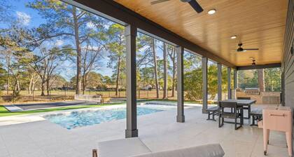 Low Country Lux | Pool, Pickleball, Golf Cart to Beach