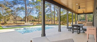 Low Country Lux | Pool, Pickleball, Golf Cart to Beach