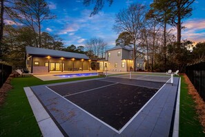 Sports court - Low Country Lux | Pool, Pickleball, Golf Cart to Beach (Pawleys Island)