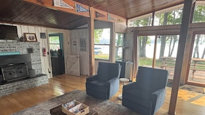 Interior - Latitude Adjustment in Elk Rapids (Elk Rapids)
