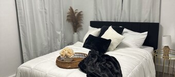 Tyrone Haven Entire 2 Bedroom House near Delgrosso Park 