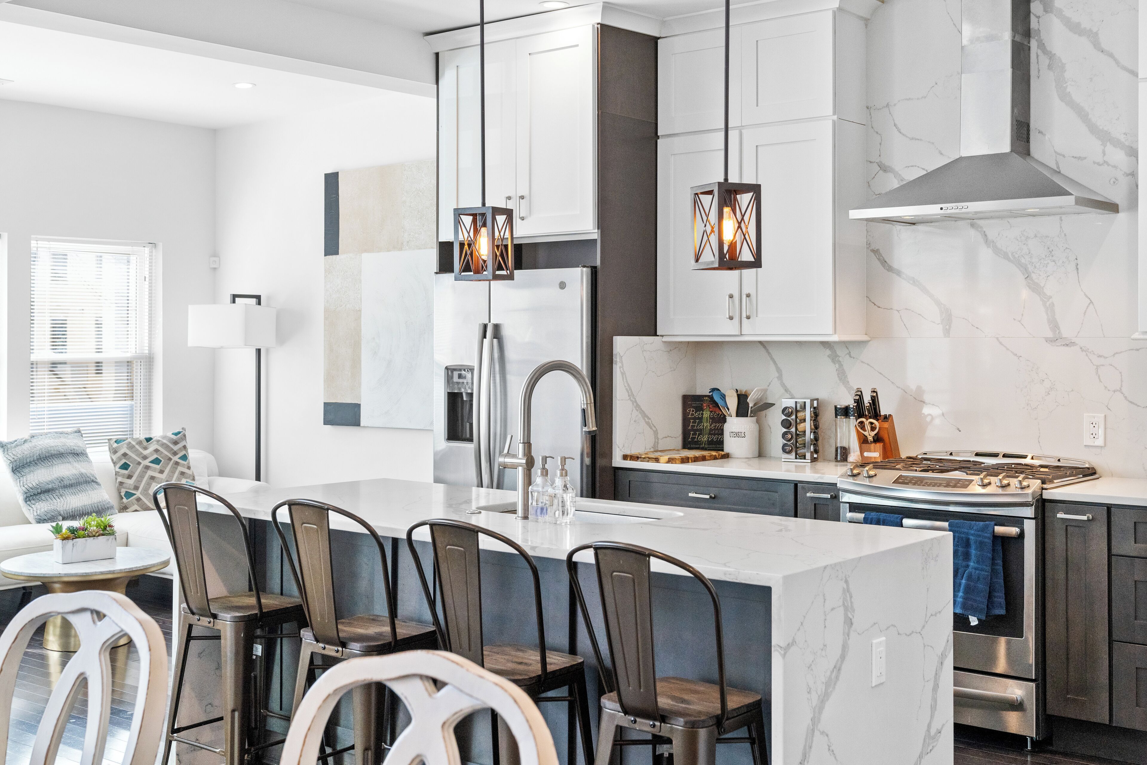 電子レンジ、オーブン、コンロ、食器洗い機